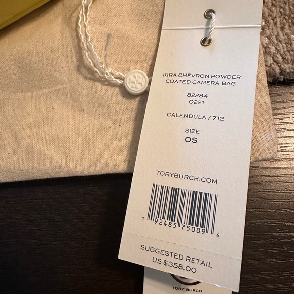 Tory Burch Kira Chevron Powder Coated Camera Bag- Size OS - Picture 4 of 16